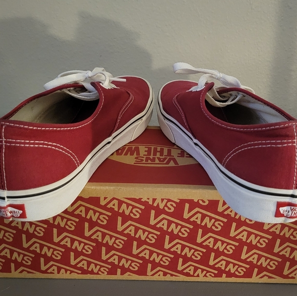 Vans - Picture 4 of 5